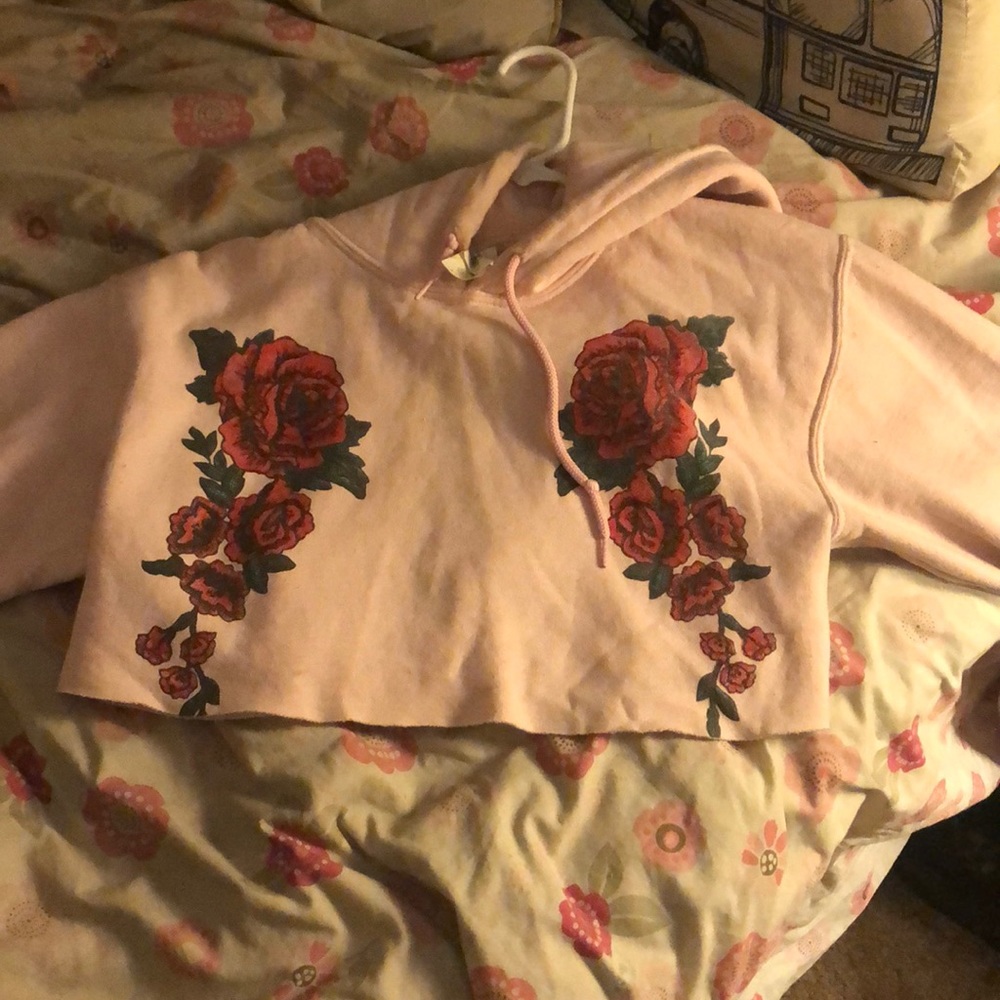 crop top sweatshirt